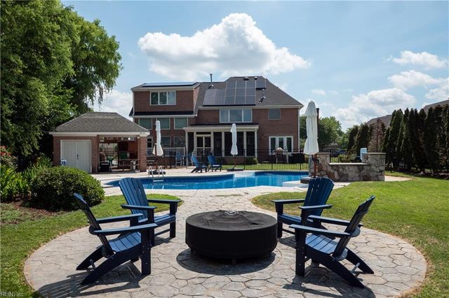 1905 Lancing Crest LN, Chesapeake, VA 23323