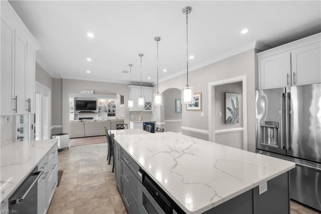 1905 Lancing Crest LN, Chesapeake, VA 23323