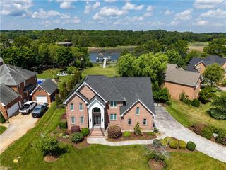 1905 Lancing Crest LN, Chesapeake, VA 23323