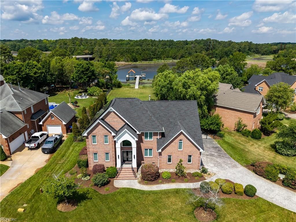 1905 Lancing Crest LN, Chesapeake, VA 23323