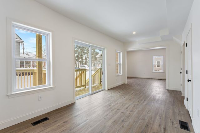 58 S State Street, Concord, NH 03301