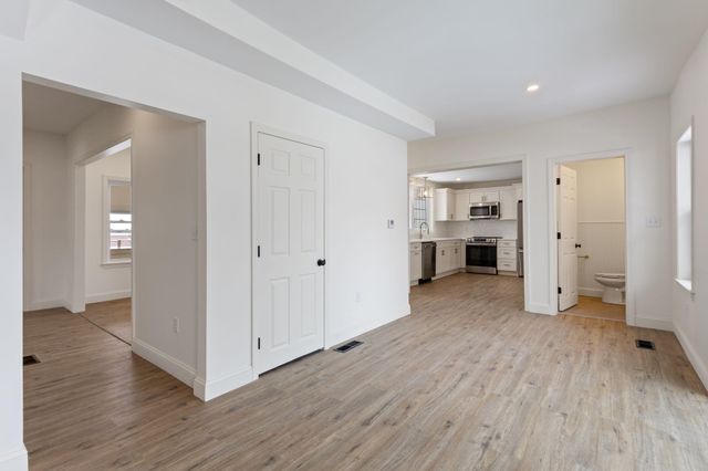 58 S State Street, Concord, NH 03301