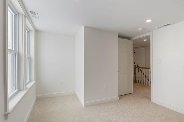 58 S State Street, Concord, NH 03301