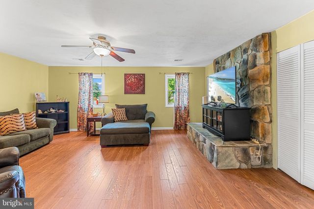 446 RICHARD STREET, Martinsburg, WV 25404
