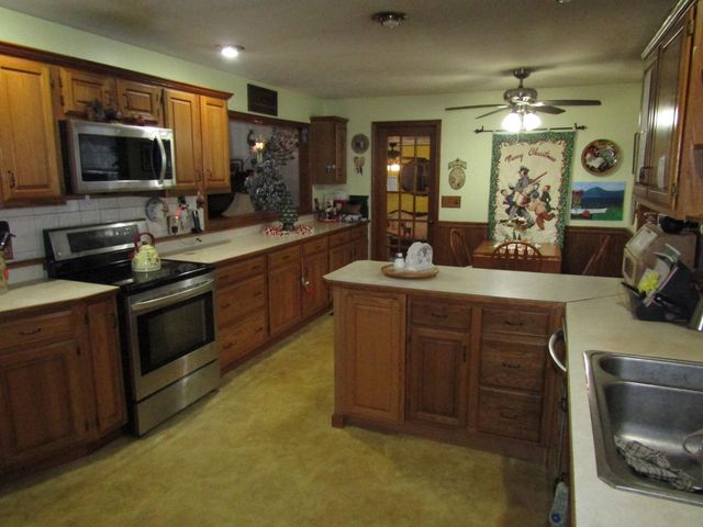 82 Arrowhead Avenue, Milton, VT 05468