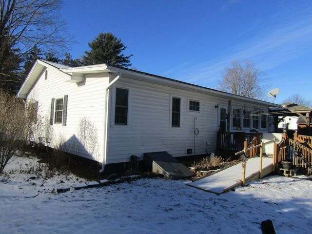 82 Arrowhead Avenue, Milton, VT 05468