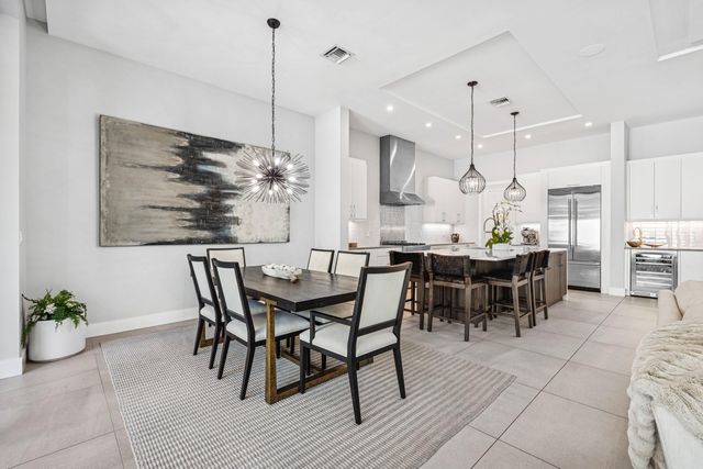 820 NE 7th Avenue, Delray Beach, FL 33483