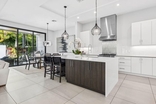 820 NE 7th Avenue, Delray Beach, FL 33483