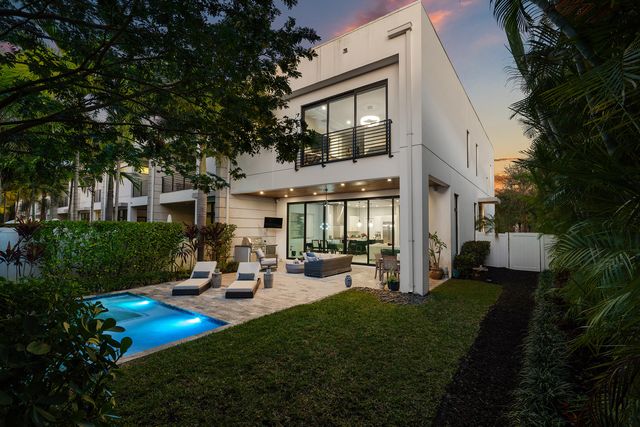 820 NE 7th Avenue, Delray Beach, FL 33483