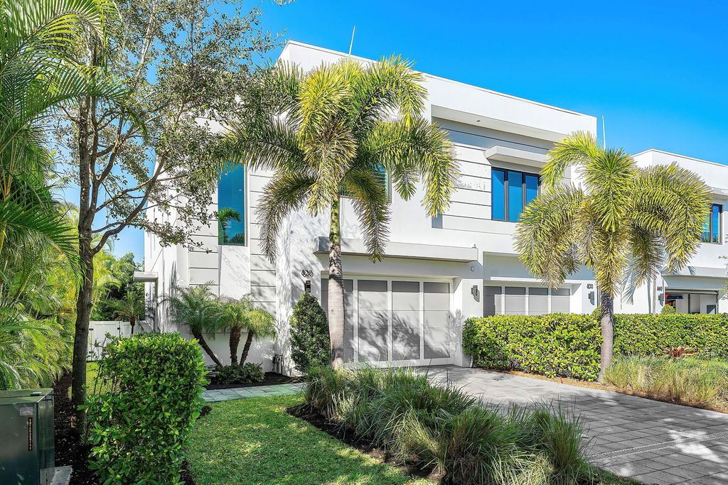 820 NE 7th Avenue, Delray Beach, FL 33483