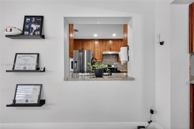 9401 NW 81st Ct, Tamarac, FL 33321