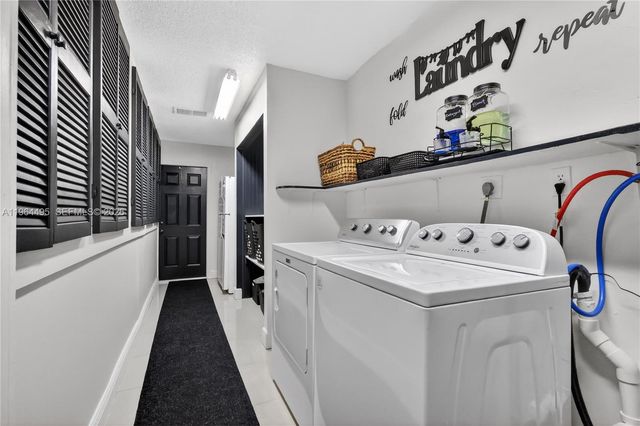 9401 NW 81st Ct, Tamarac, FL 33321