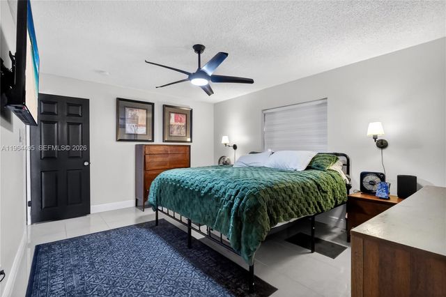 9401 NW 81st Ct, Tamarac, FL 33321