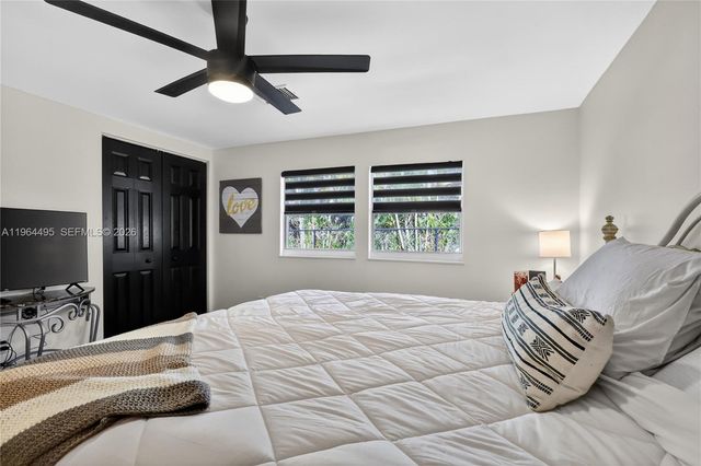 9401 NW 81st Ct, Tamarac, FL 33321