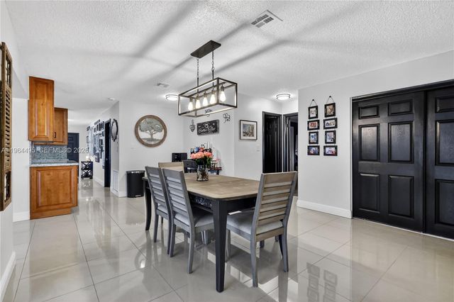 9401 NW 81st Ct, Tamarac, FL 33321