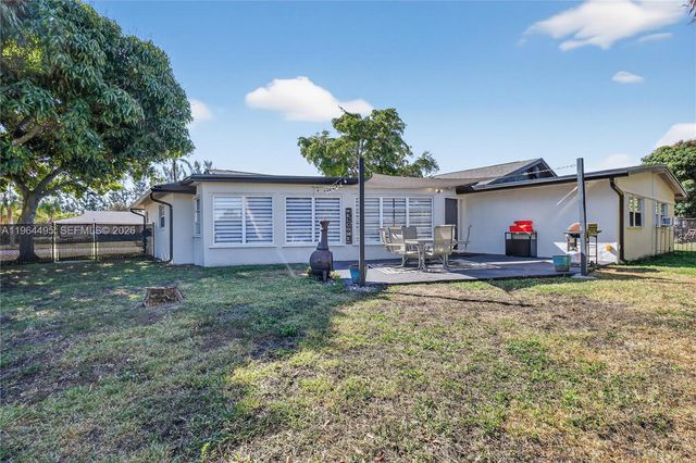 9401 NW 81st Ct, Tamarac, FL 33321