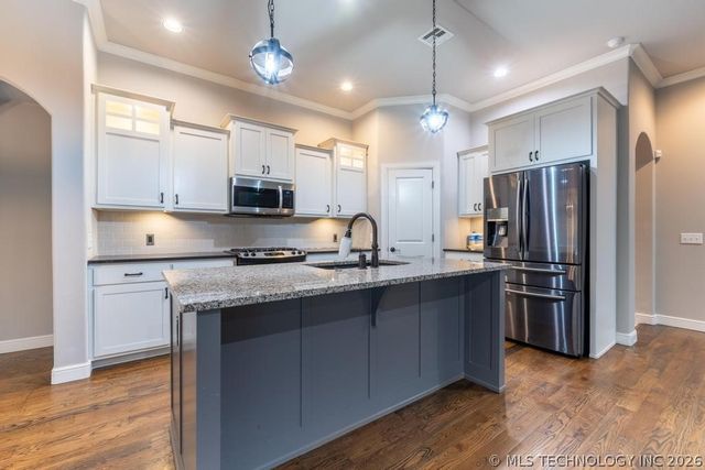 1227 E 133rd Place, Glenpool, OK 74033