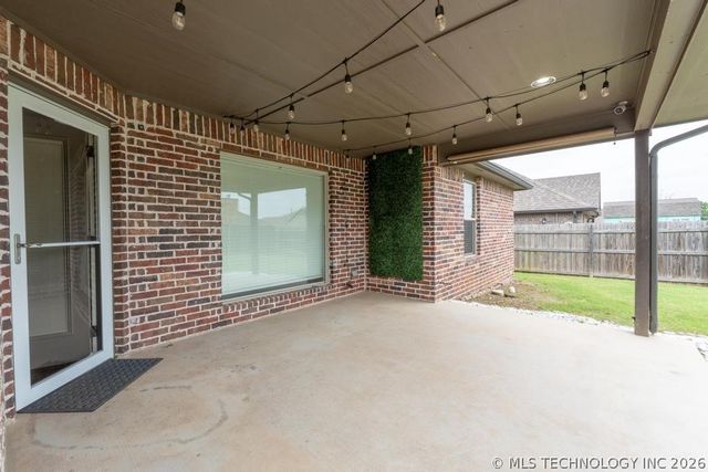 1227 E 133rd Place, Glenpool, OK 74033