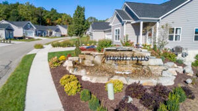 1388 Center Hill Road 53, Lowell, MI 49331