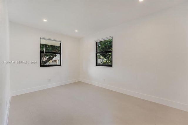 1017 NW 47th St, Miami, FL 33127