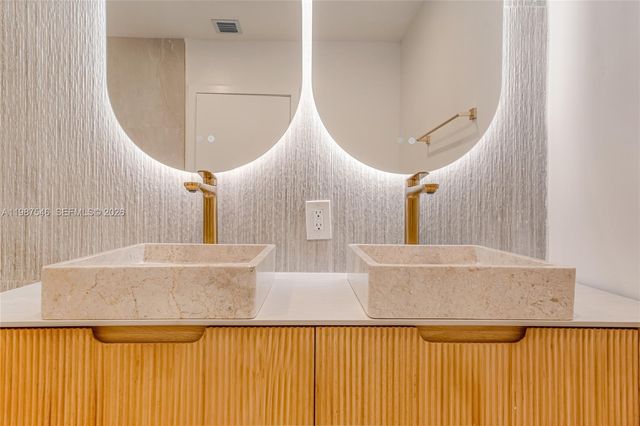 1017 NW 47th St, Miami, FL 33127