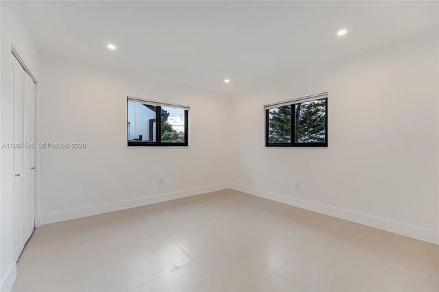 1017 NW 47th St, Miami, FL 33127