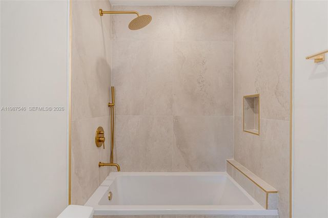 1017 NW 47th St, Miami, FL 33127