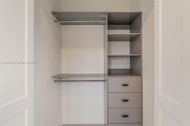 1017 NW 47th St, Miami, FL 33127