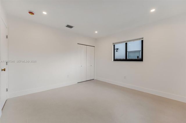 1017 NW 47th St, Miami, FL 33127