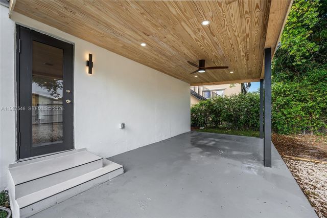 1017 NW 47th St, Miami, FL 33127