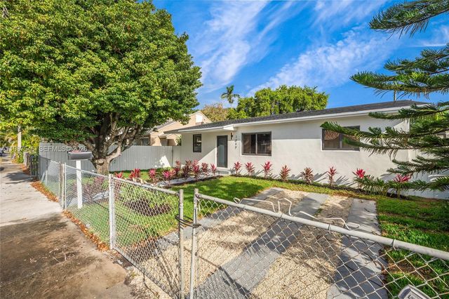 1017 NW 47th St, Miami, FL 33127