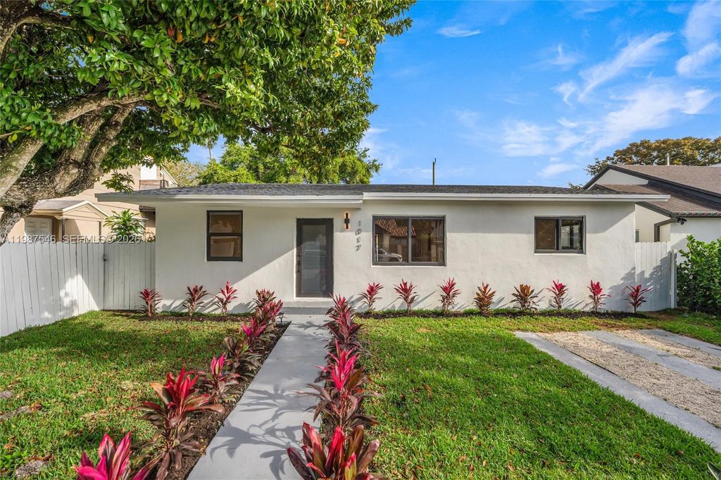 1017 NW 47th St, Miami, FL 33127