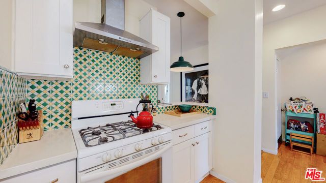 3627 Crestmont Avenue, Los Angeles, CA 90026