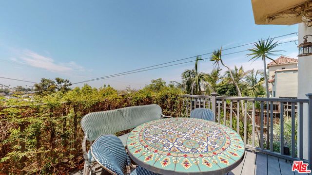 3627 Crestmont Avenue, Los Angeles, CA 90026