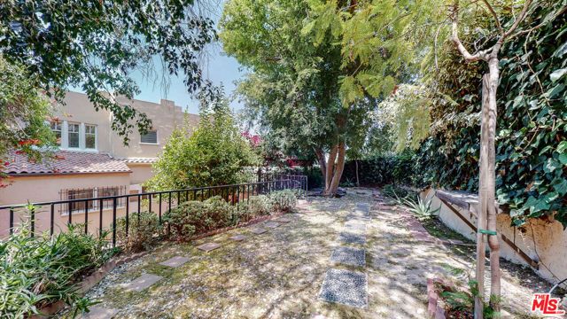 3627 Crestmont Avenue, Los Angeles, CA 90026