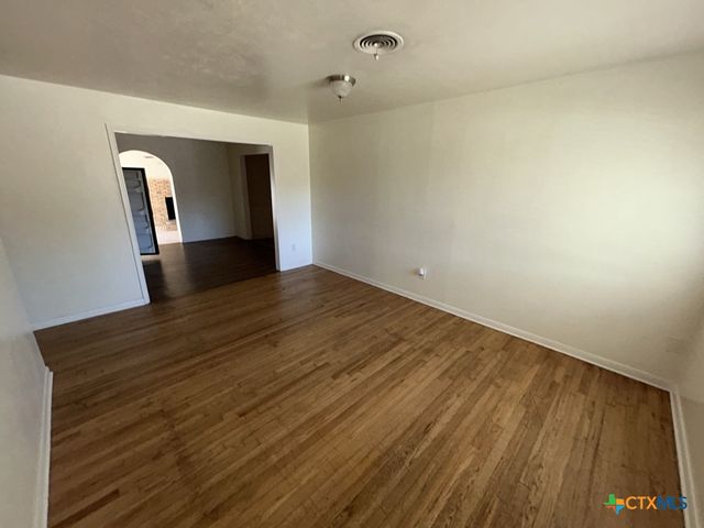 304 Oak Street, Copperas Cove, TX 76522