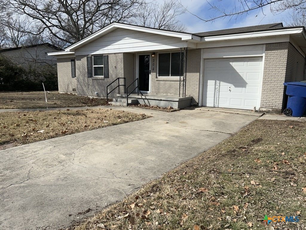 304 Oak Street, Copperas Cove, TX 76522