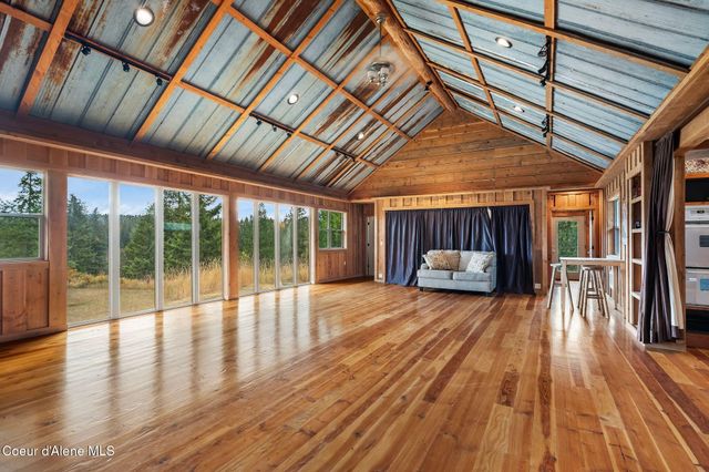 6162 Eureka RD, Sagle, ID 83860