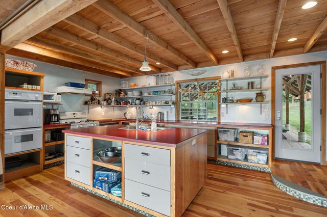 6162 Eureka RD, Sagle, ID 83860