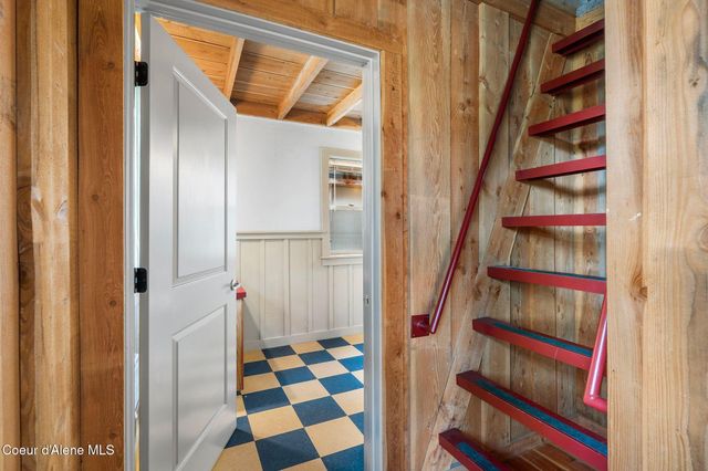 6162 Eureka RD, Sagle, ID 83860