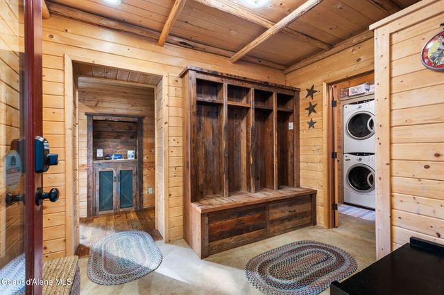 6162 Eureka RD, Sagle, ID 83860