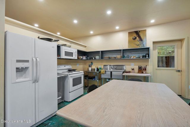 6162 Eureka RD, Sagle, ID 83860
