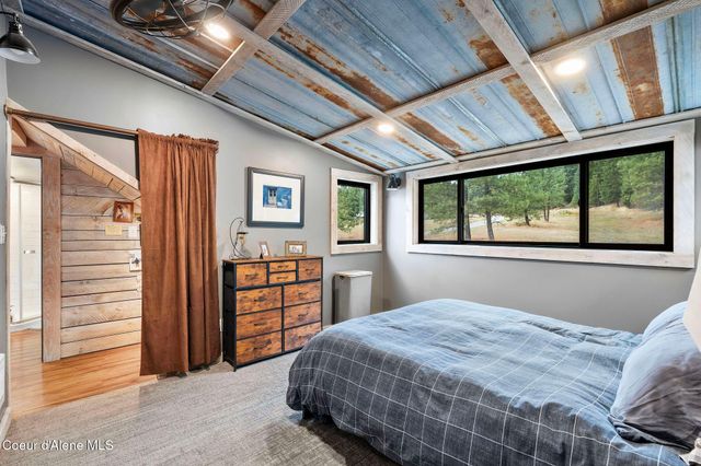 6162 Eureka RD, Sagle, ID 83860