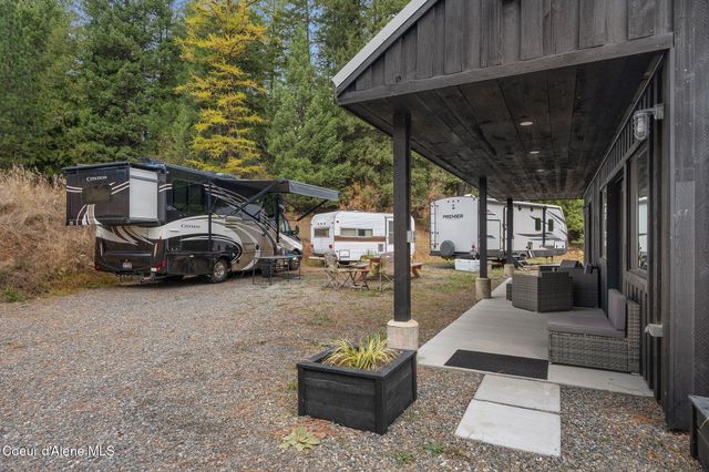 6162 Eureka RD, Sagle, ID 83860