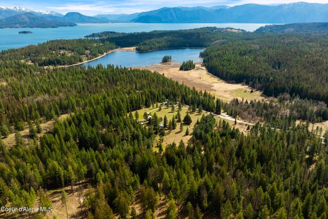 6162 Eureka RD, Sagle, ID 83860