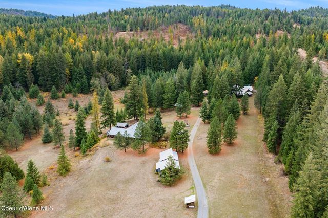 6162 Eureka RD, Sagle, ID 83860