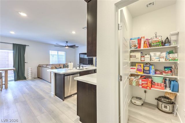 7025 Wales Coast Street, North Las Vegas, NV 89084