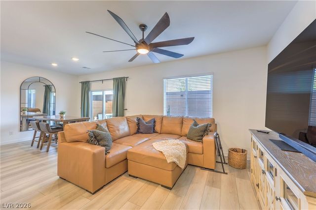 7025 Wales Coast Street, North Las Vegas, NV 89084