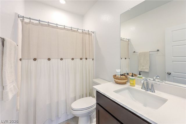 7025 Wales Coast Street, North Las Vegas, NV 89084