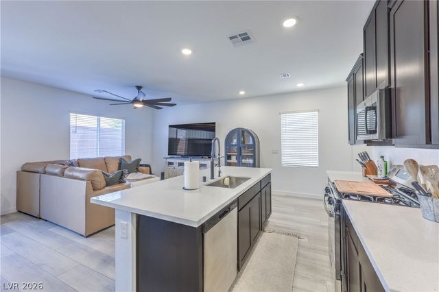 7025 Wales Coast Street, North Las Vegas, NV 89084